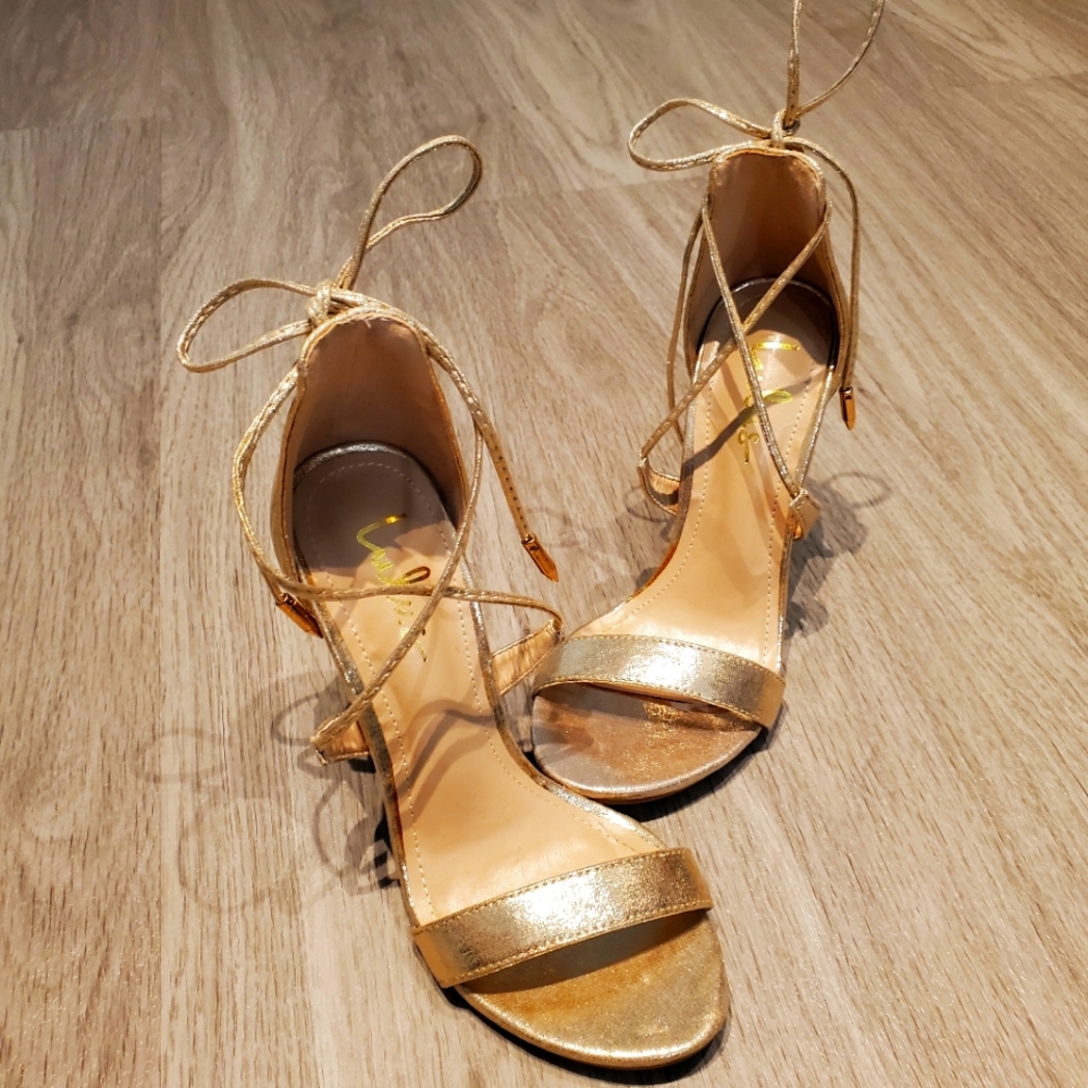 Lulus Aimee Strappy Sandal | Champagne